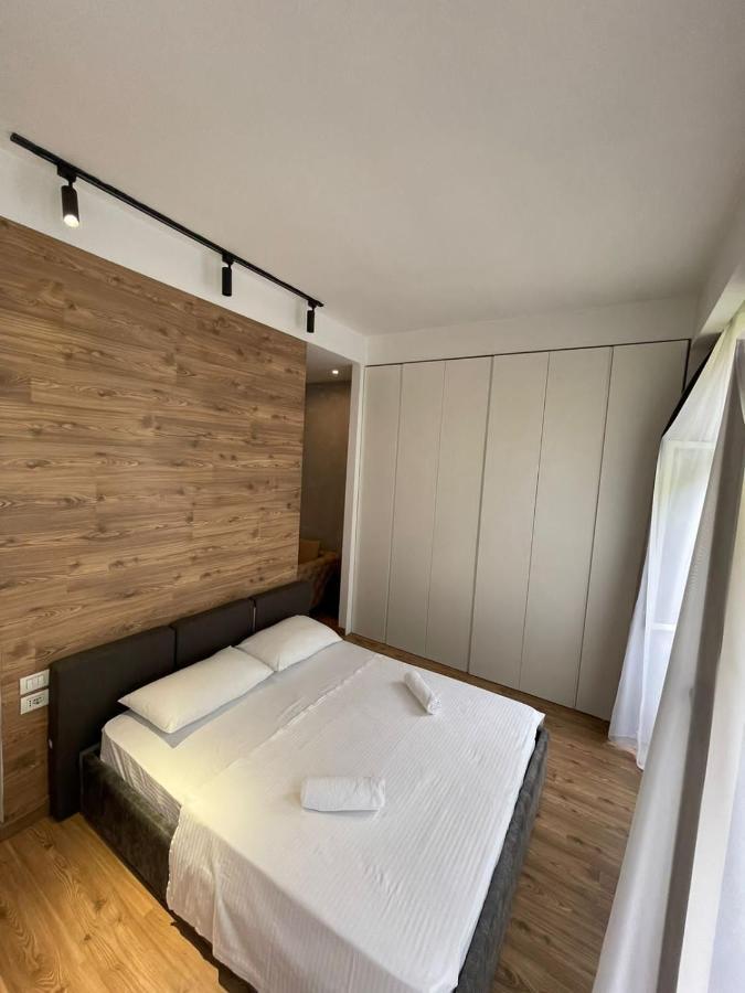 City Center Apartament, Pazari Ri ティラナ エクステリア 写真